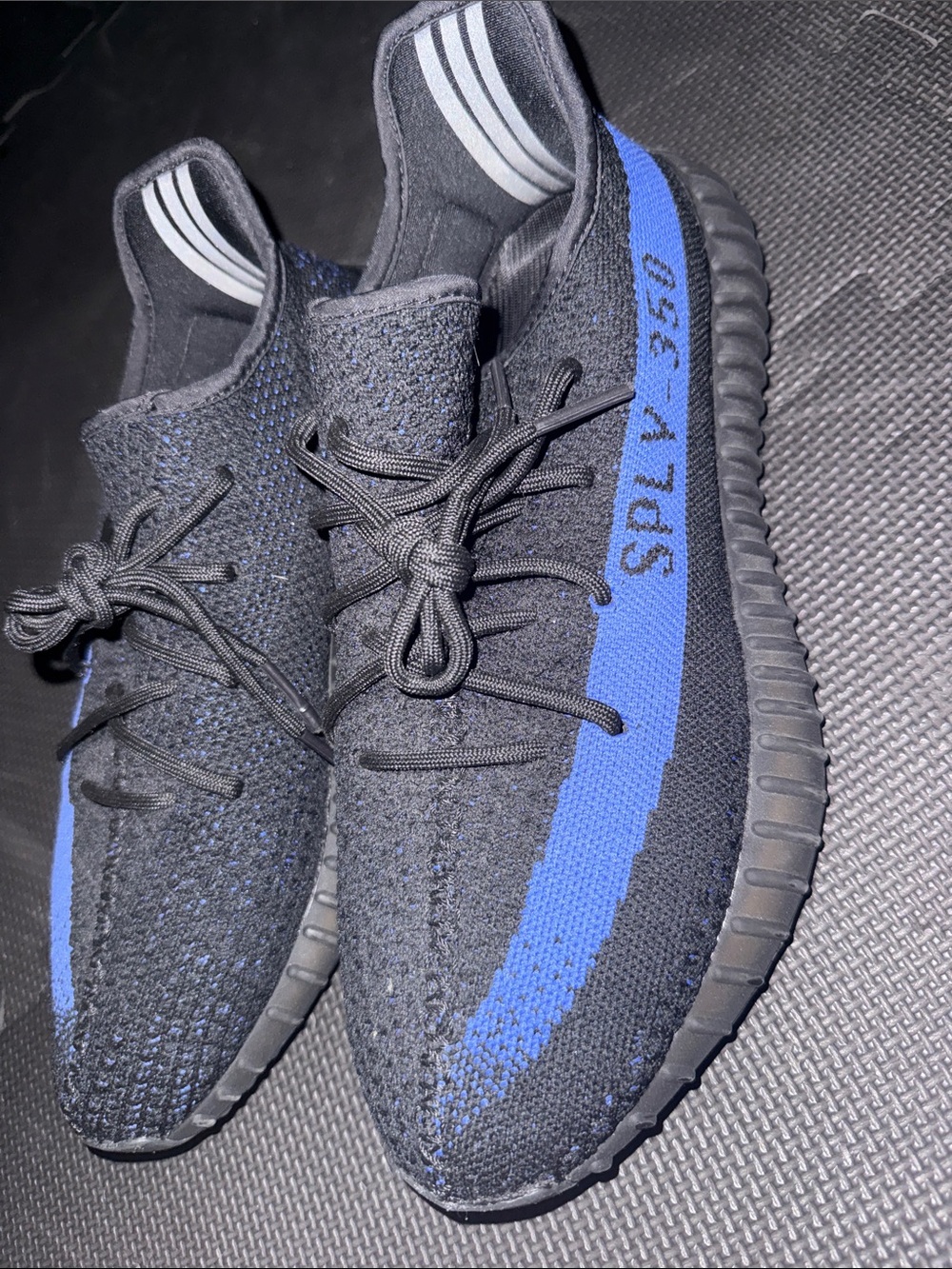 Yeezy 350 - Dazzling Blue
